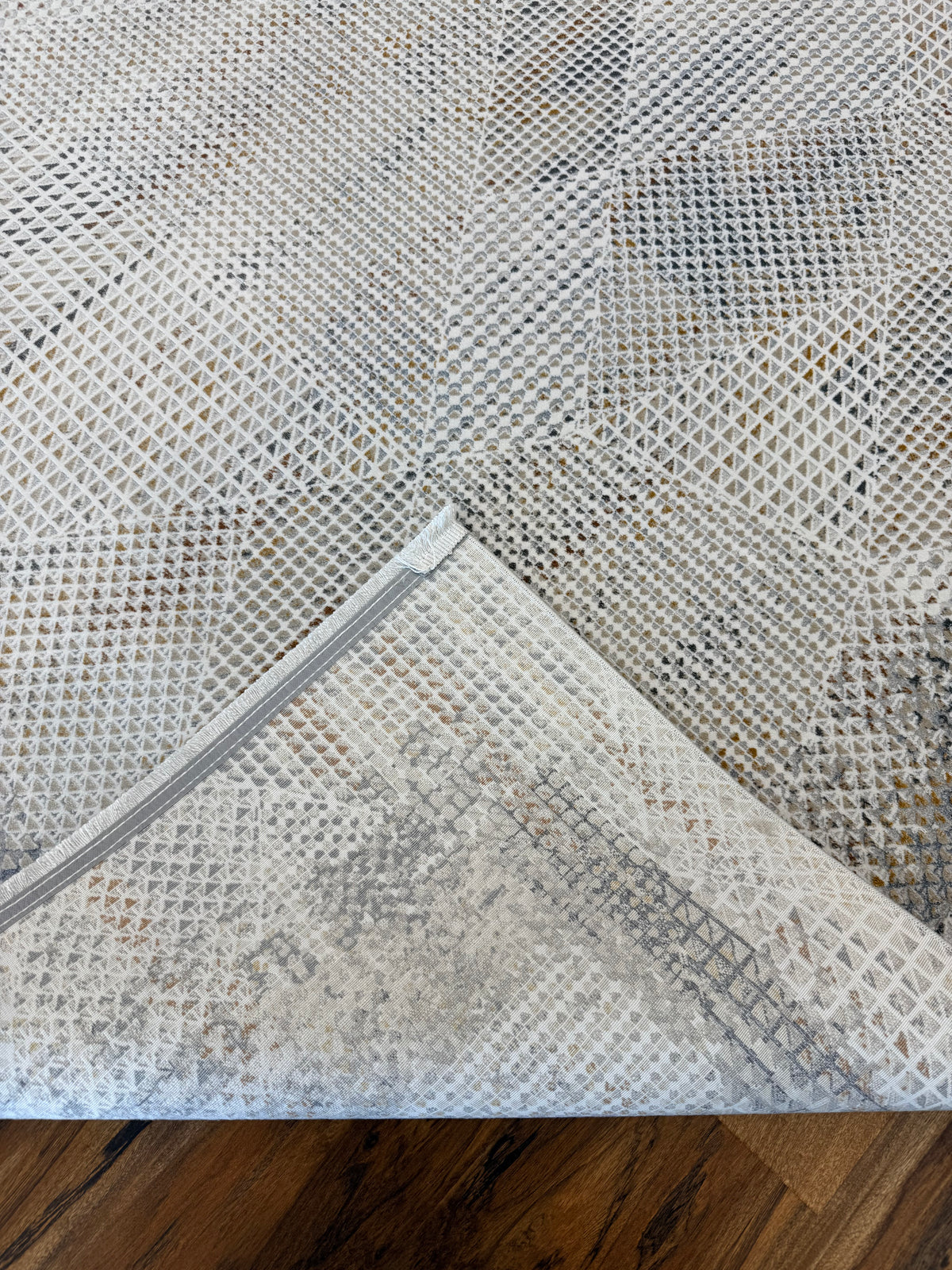 Modern Ivory Rug with Beige & Gray Accents