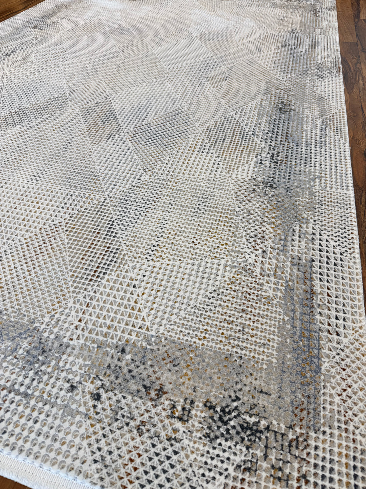 Modern Ivory Rug with Beige & Gray Accents