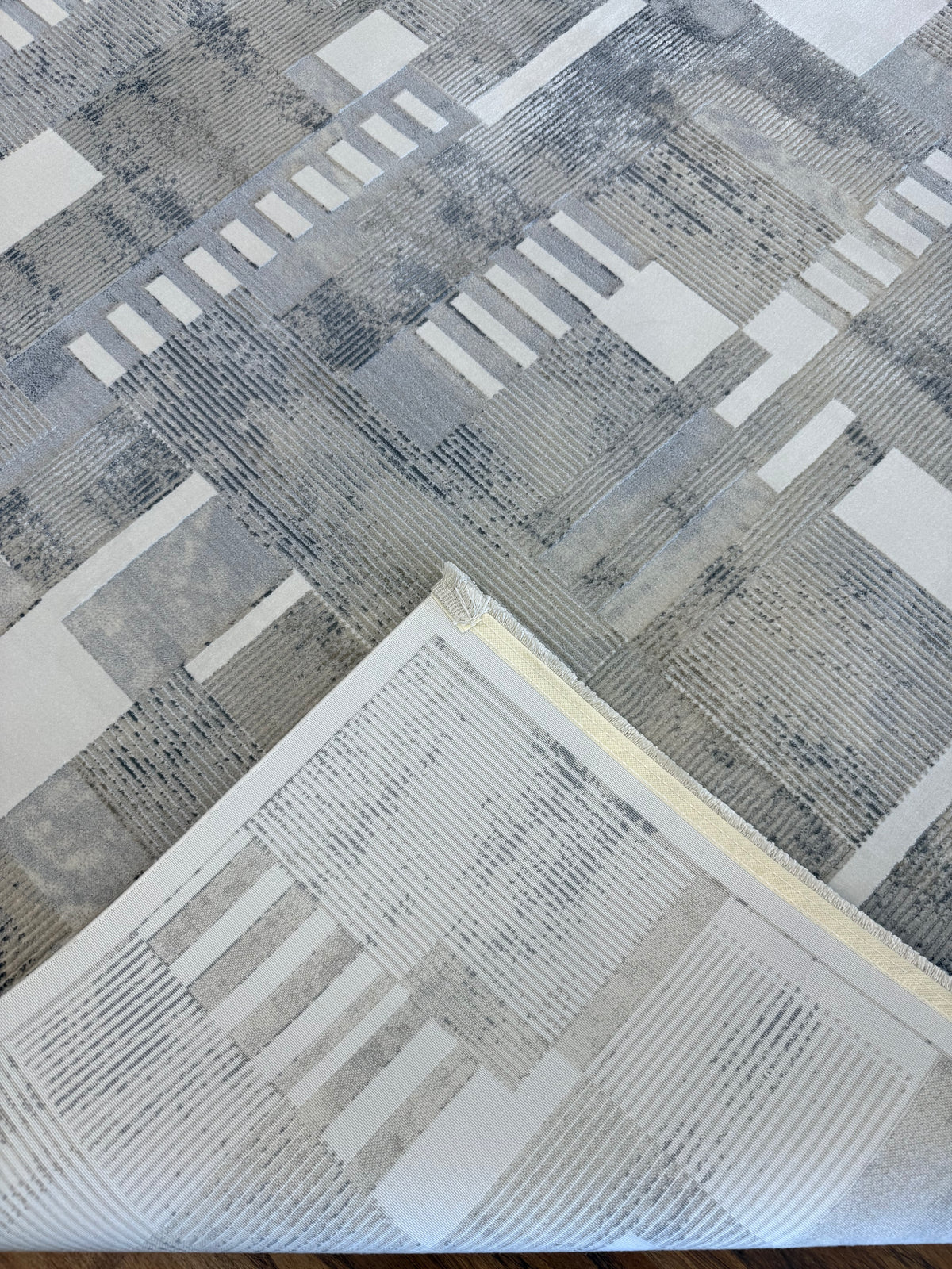 Modern Abstract Rectangle Rug in Ivory, Gray & Silver – 6'6" x 9'6"